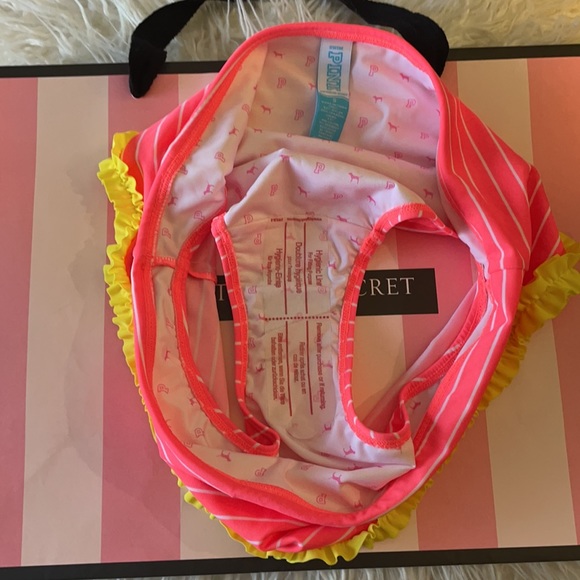 Victoria’s Secret bikini bottom - Picture 2 of 5